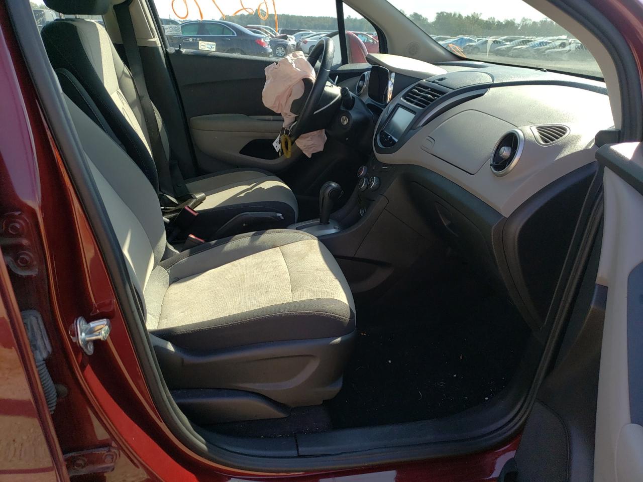 Chevrolet Trax Ls Image 4