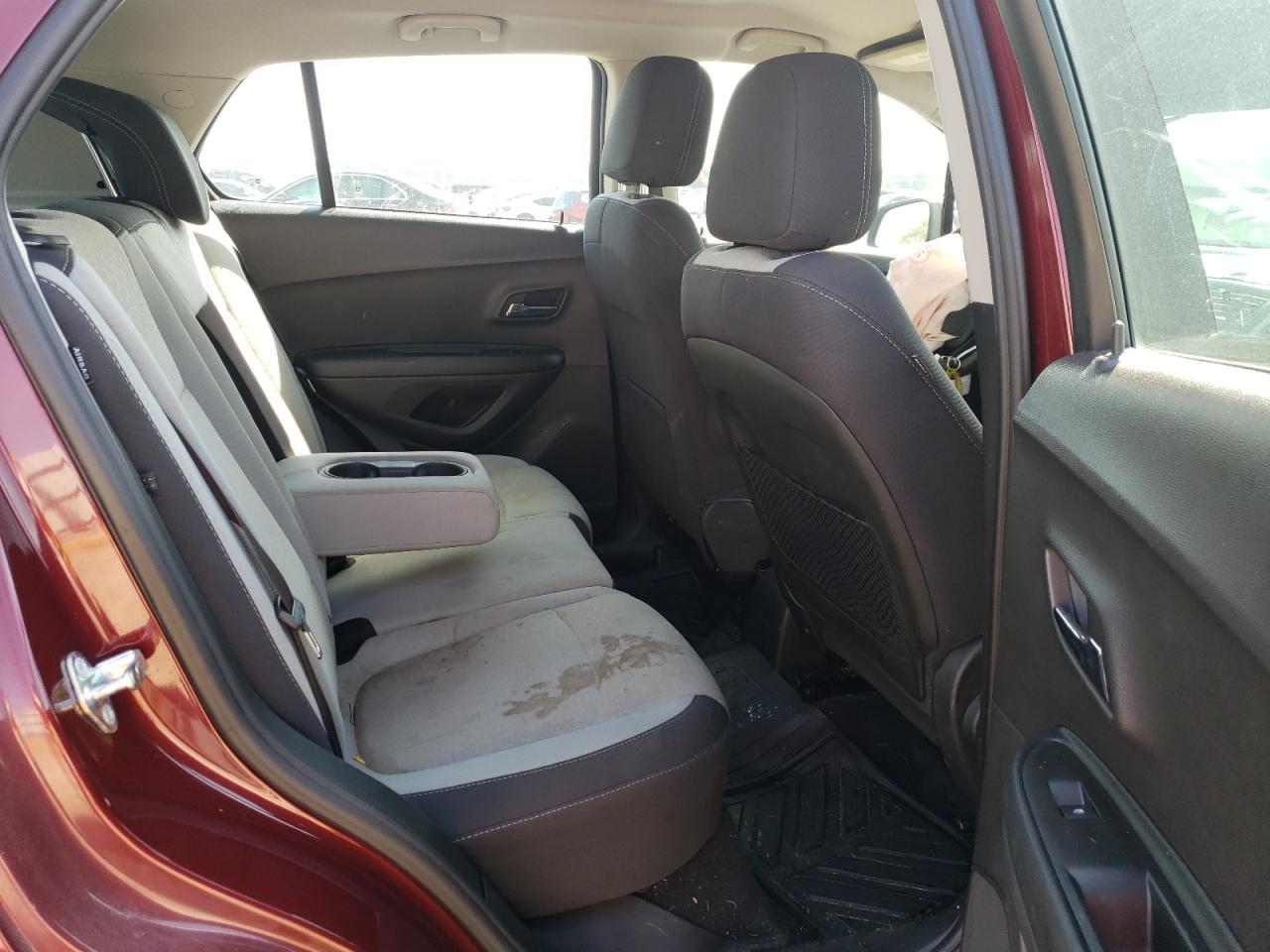 Chevrolet Trax Ls Image 2