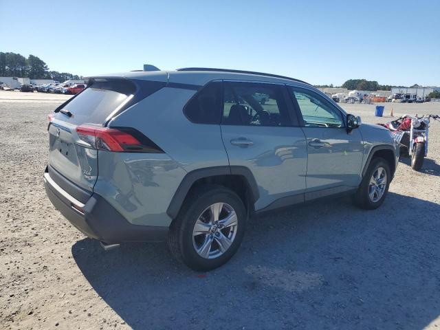 Toyota RAV4 Xle Image 3