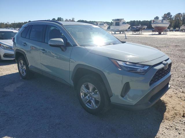 Toyota RAV4 Xle Image 4