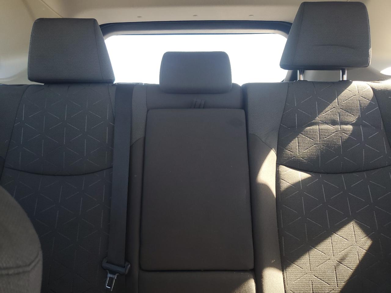 Toyota RAV4 Xle Image 10