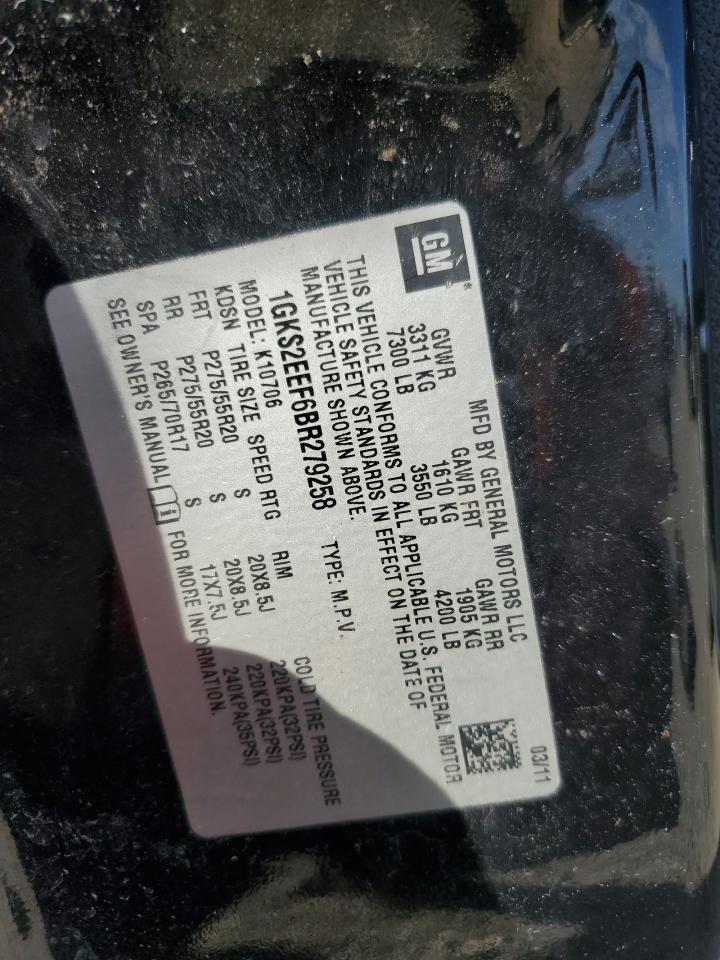 GMC Yukon Denali Image 10