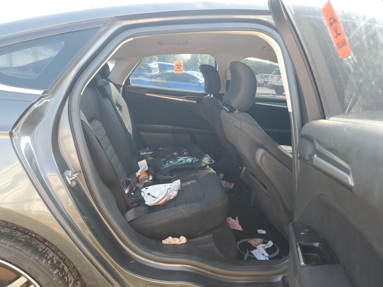 Ford Fusion Se Image 8