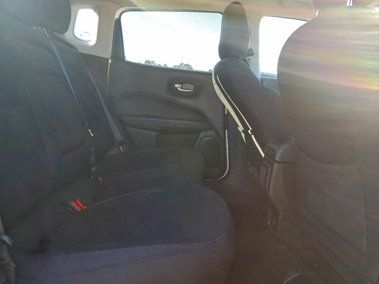 Jeep Compass Sport Image 3