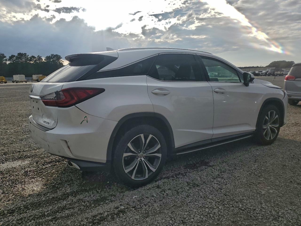 Lexus RX 350 Base Image 9