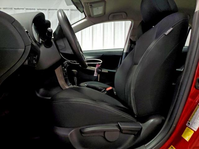 Toyota Corolla Base Image 9