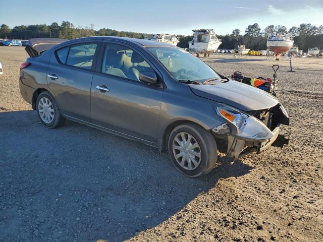 Nissan Versa S Image 11