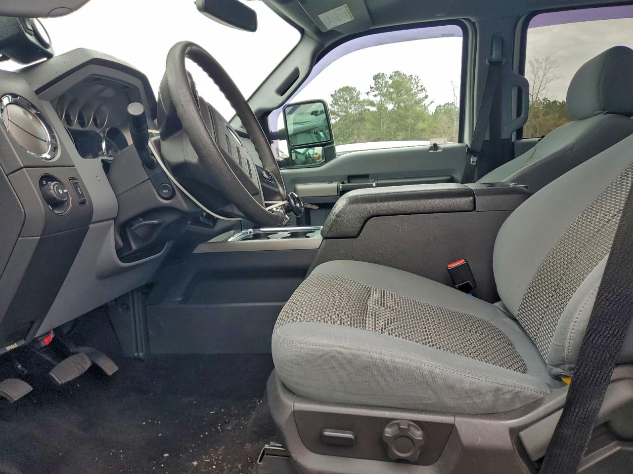 Ford F-250 Super Duty Image 8