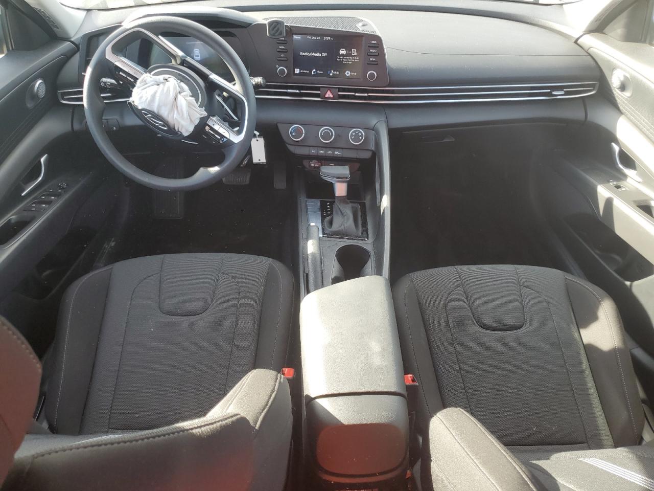 Hyundai ELANTRA Se Image 4