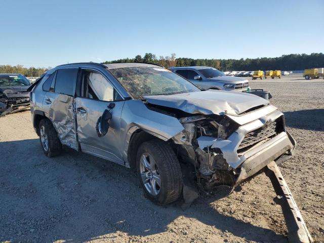 Toyota RAV4 Xle Image 3