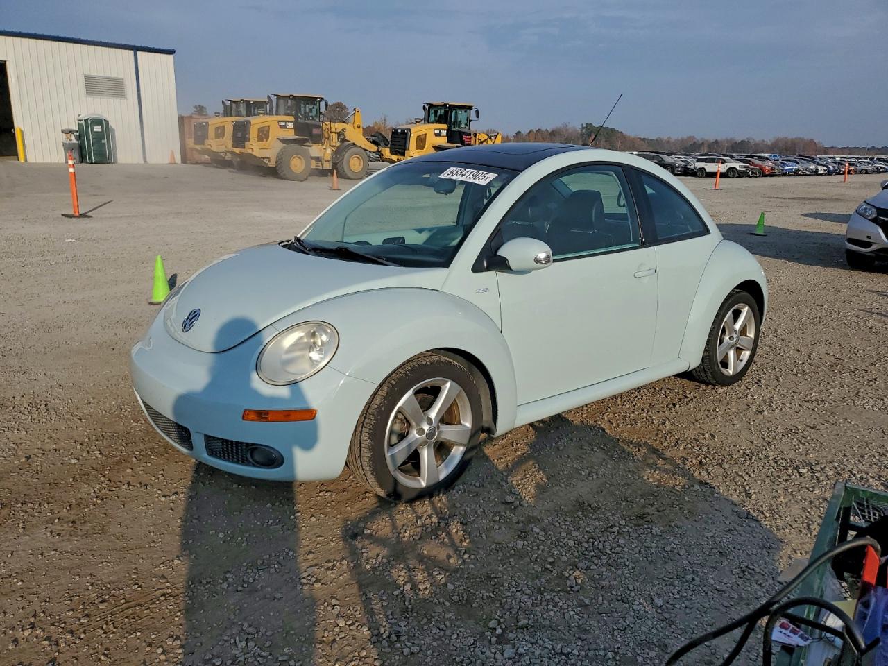 Volkswagen Beetle Image 1