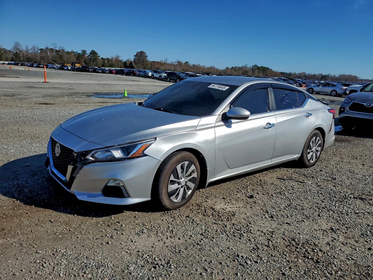 Nissan Altima S Image 1