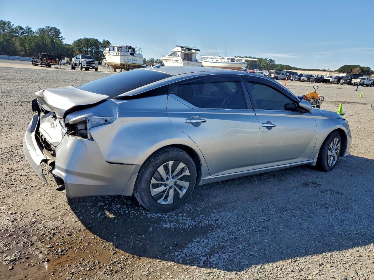 Nissan Altima S Image 8