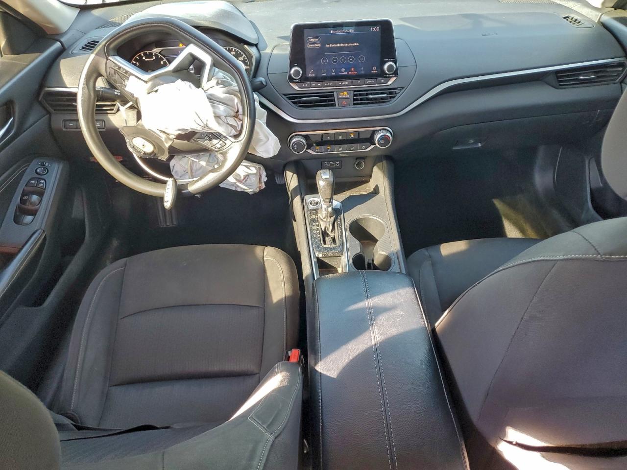 Nissan Altima S Image 3