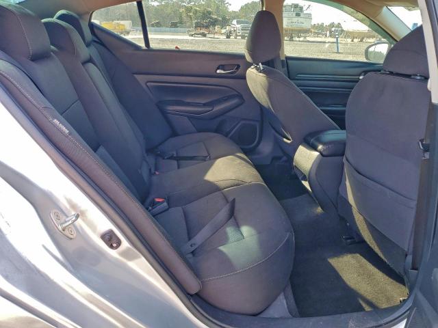 Nissan Altima S Image 11