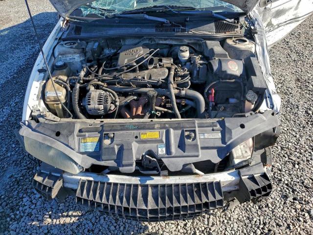 Chevrolet Cavalier Base Image 4