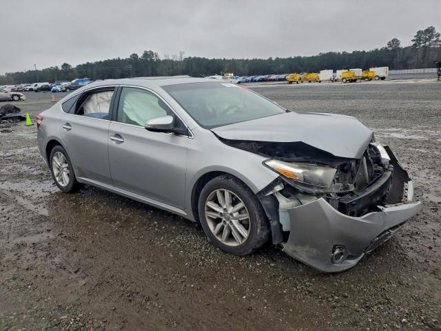 Toyota Avalon Xle Image 2