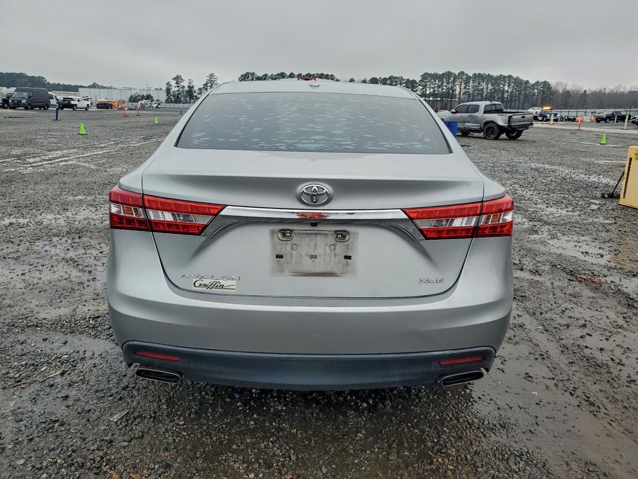 Toyota Avalon Xle Image 4