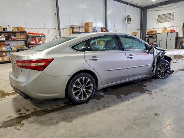 Toyota Avalon Xle Image 5