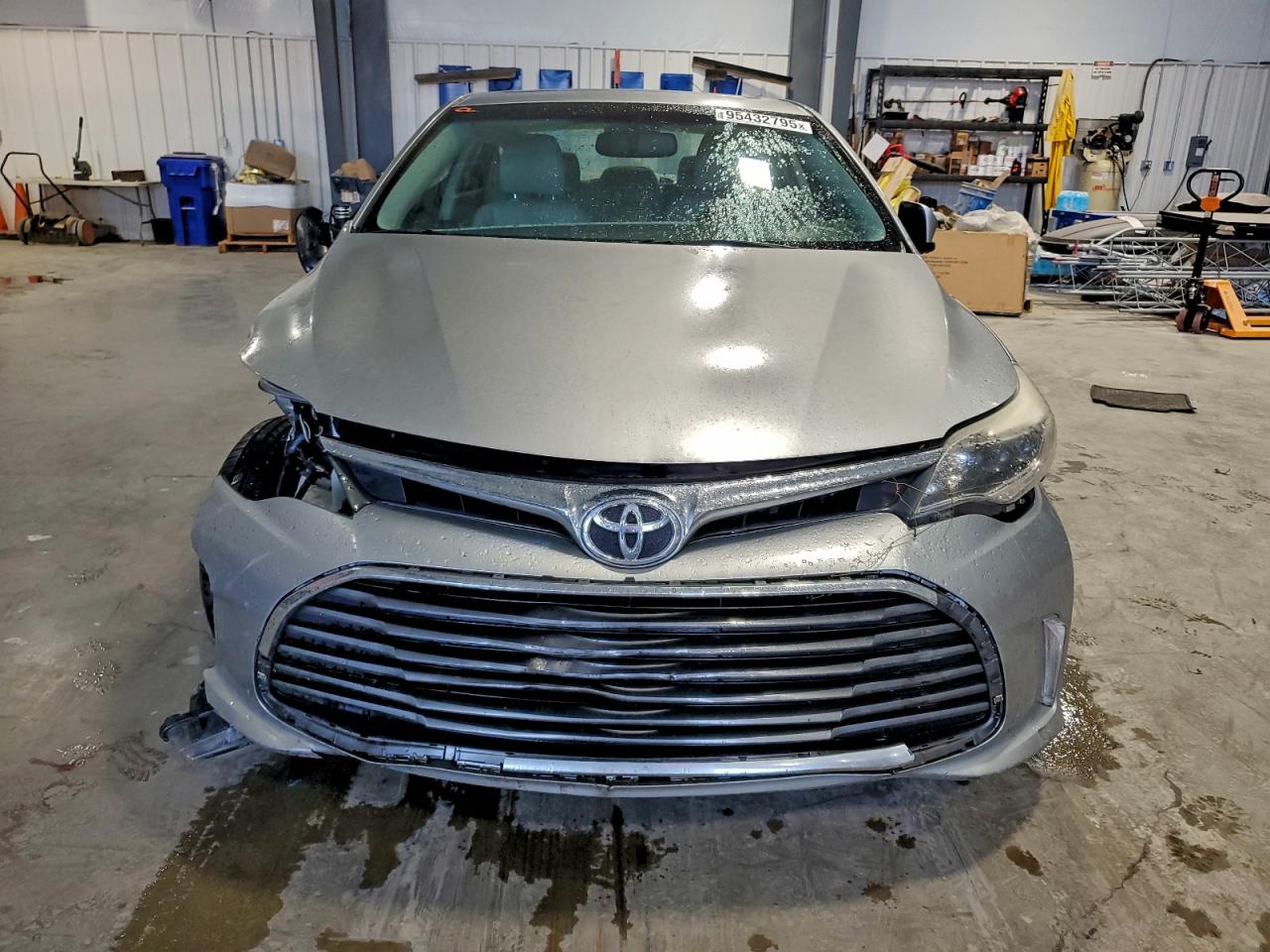 Toyota Avalon Xle Image 6