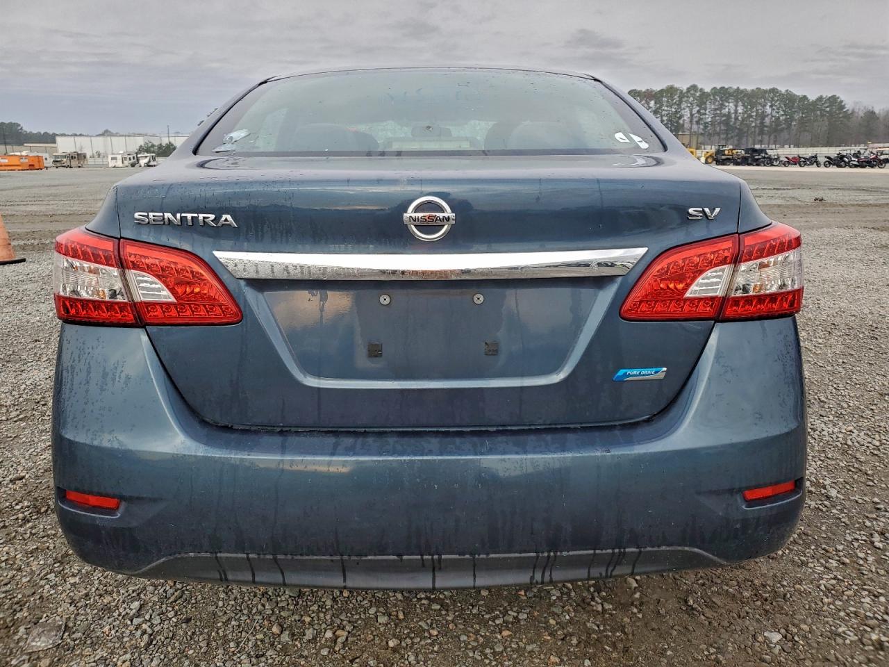 Nissan Sentra S Image 9