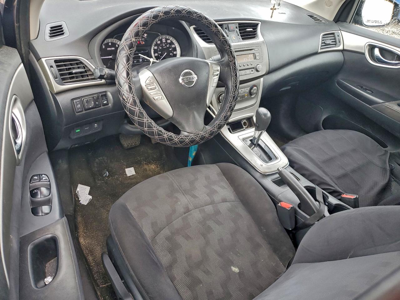 Nissan Sentra S Image 8