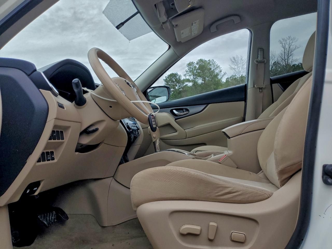 Nissan Rogue S Image 8