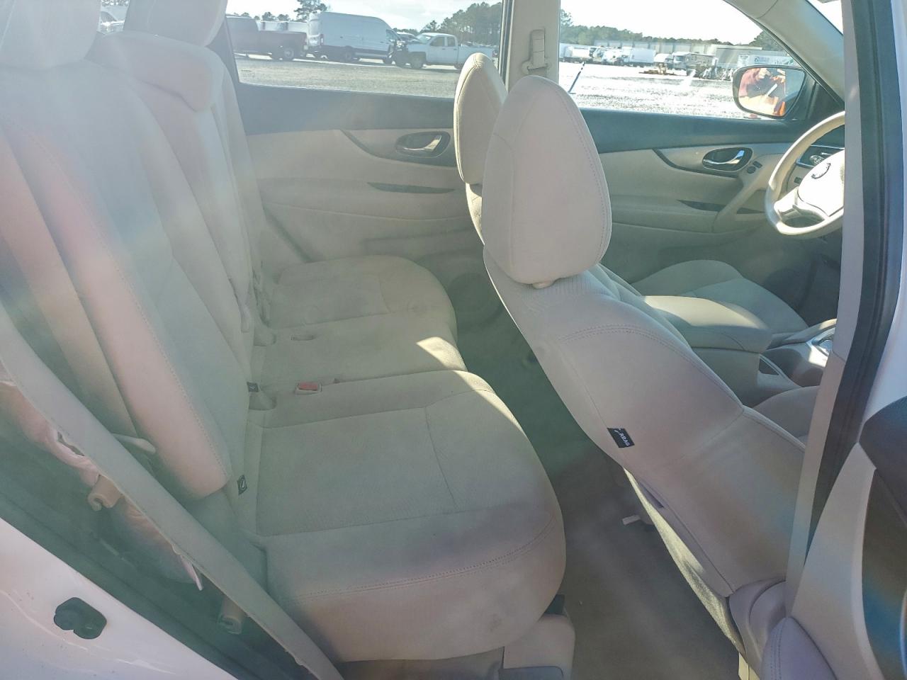 Nissan Rogue S Image 3