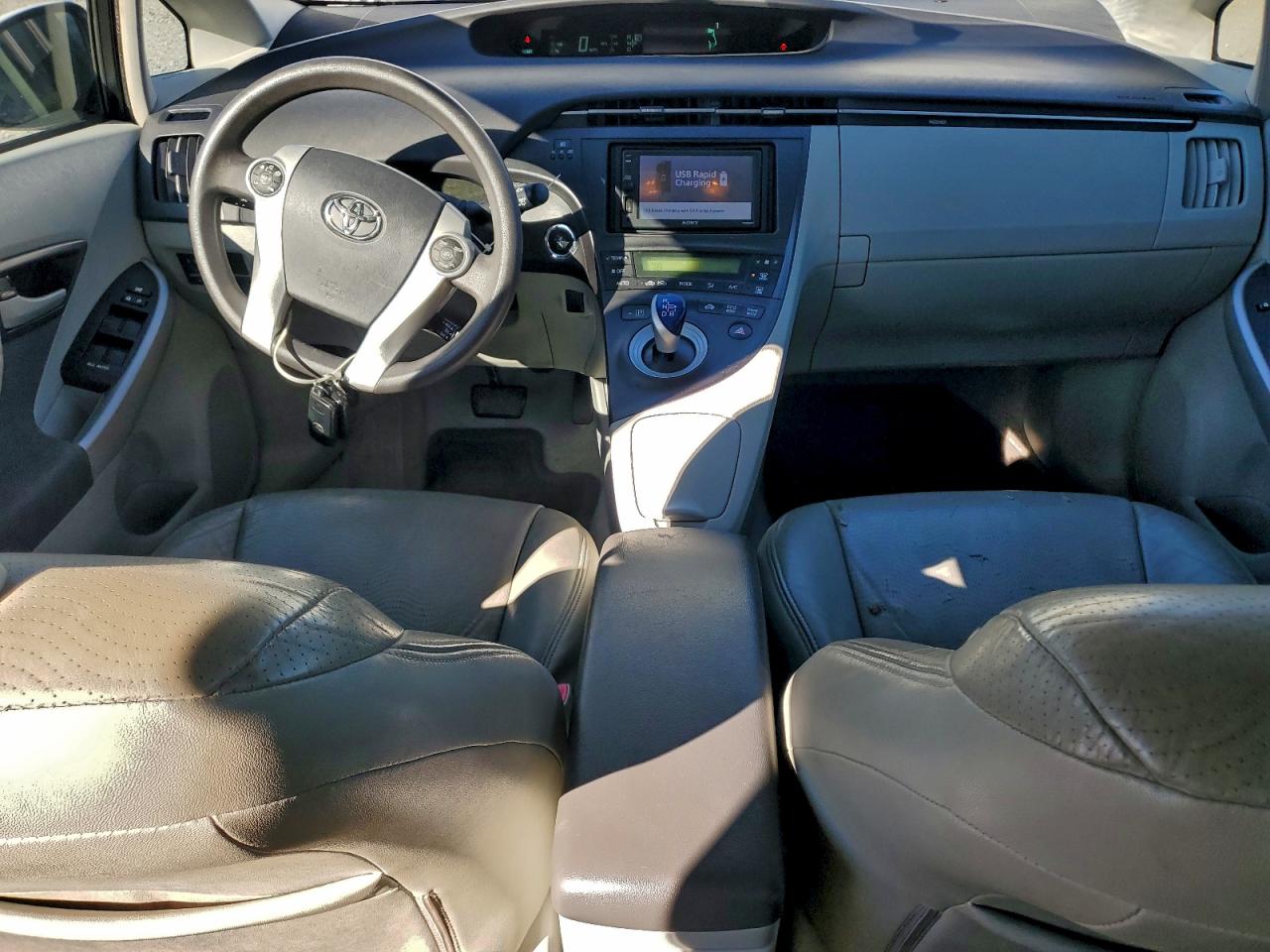 Toyota Prius Image 10