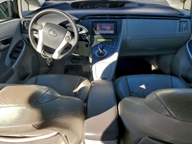 Toyota Prius Image 10