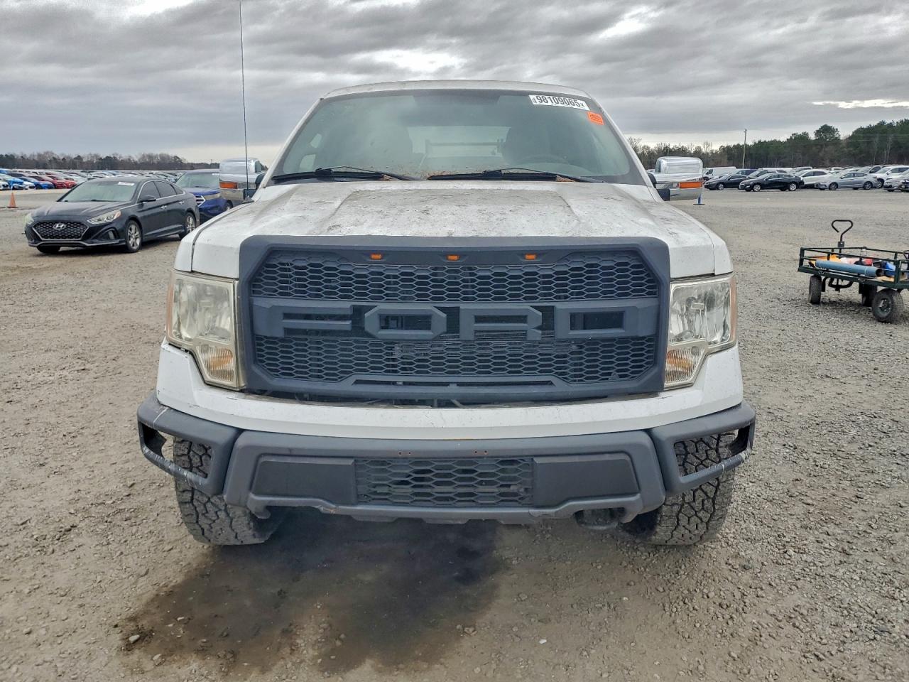 Ford F-150 Supercrew Image 5