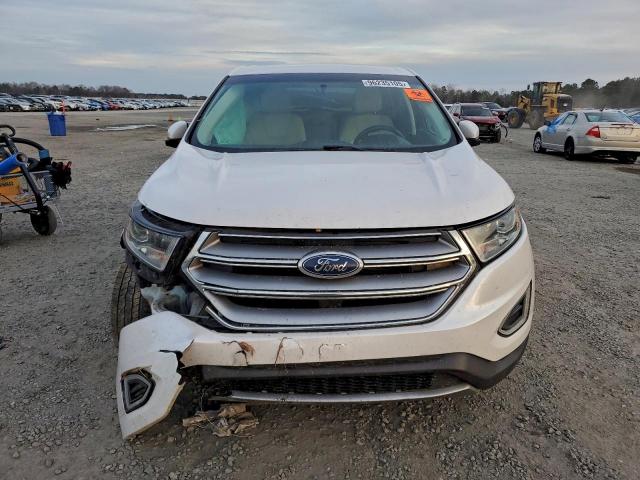 Ford Edge Titanium Image 4