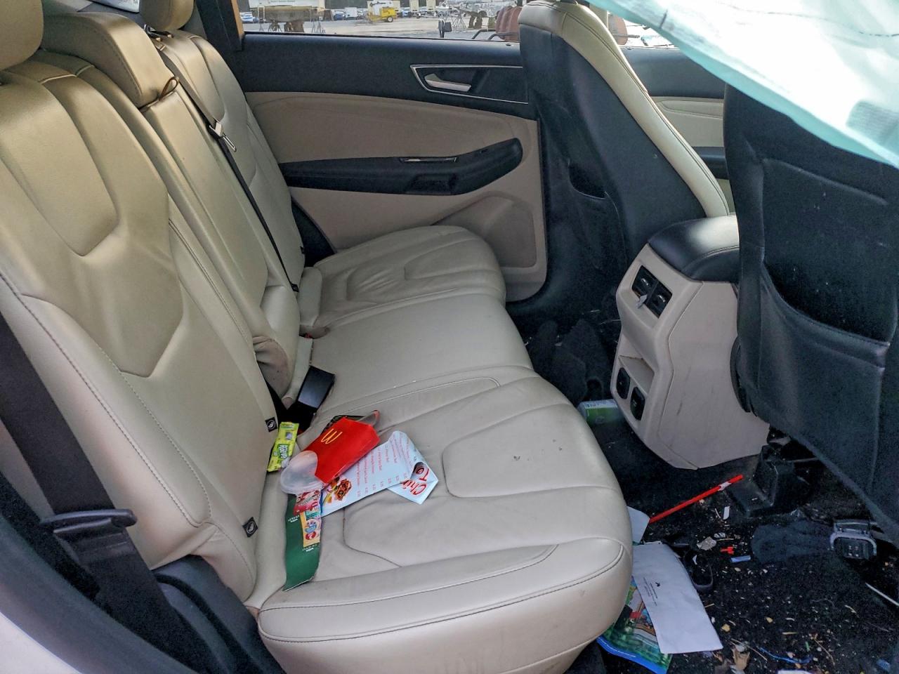 Ford Edge Titanium Image 11