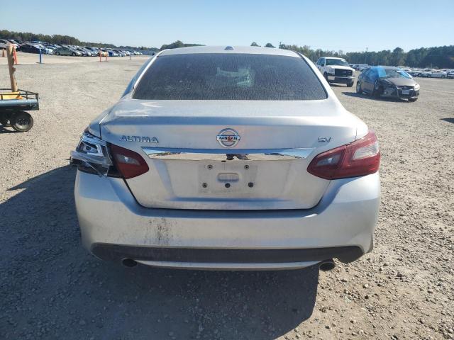 Nissan Altima 2.5 Image 9