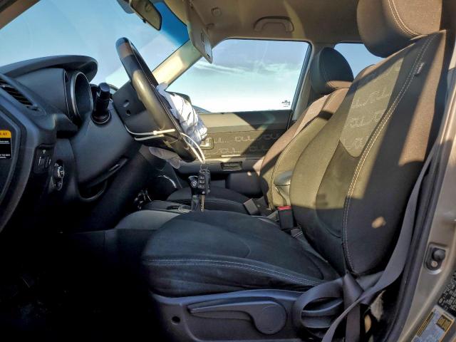 Kia Soul + Image 12