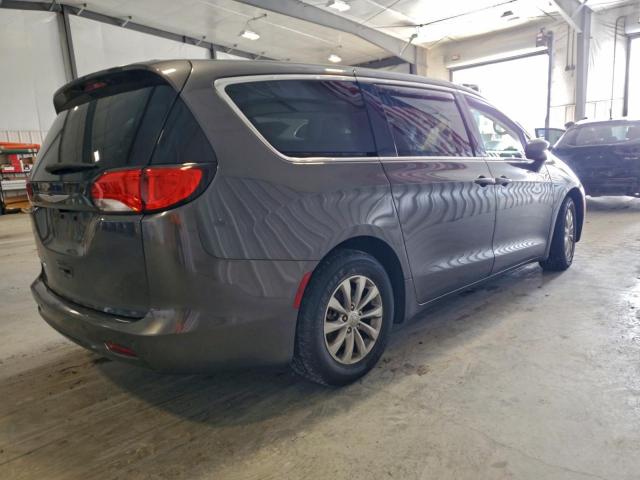 Chrysler Pacifica Touring Image 5