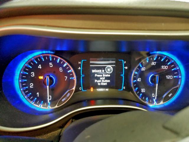 Chrysler Pacifica Touring Image 9