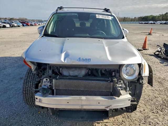 Jeep Renegade Latitude Image 8