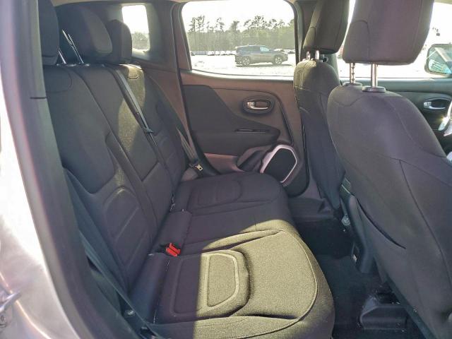 Jeep Renegade Latitude Image 5