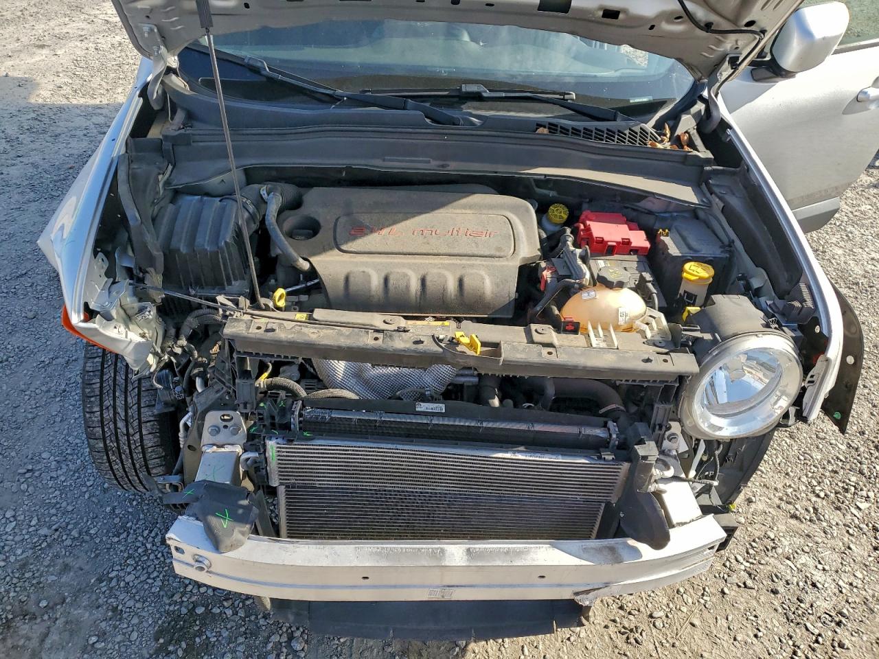 Jeep Renegade Latitude Image 9