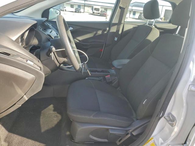 Ford Focus Se Image 6