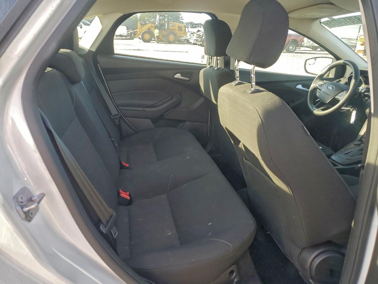 Ford Focus Se Image 8