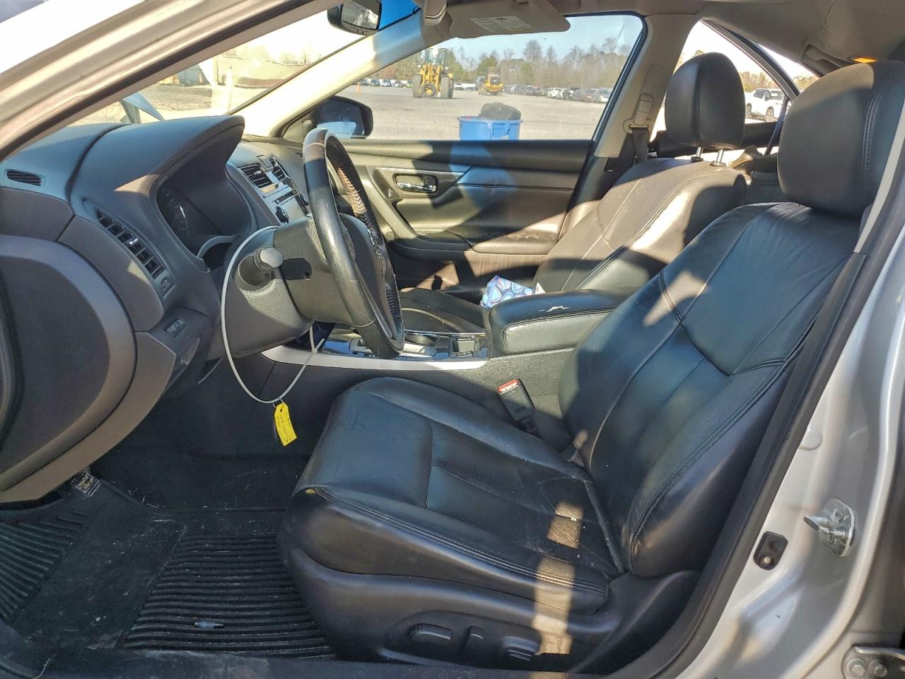 Nissan Altima 2.5 Image 6