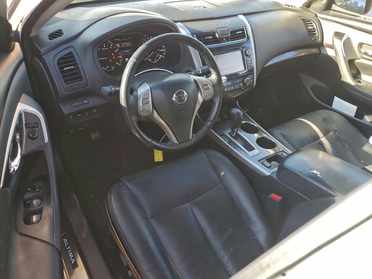 Nissan Altima 2.5 Image 7