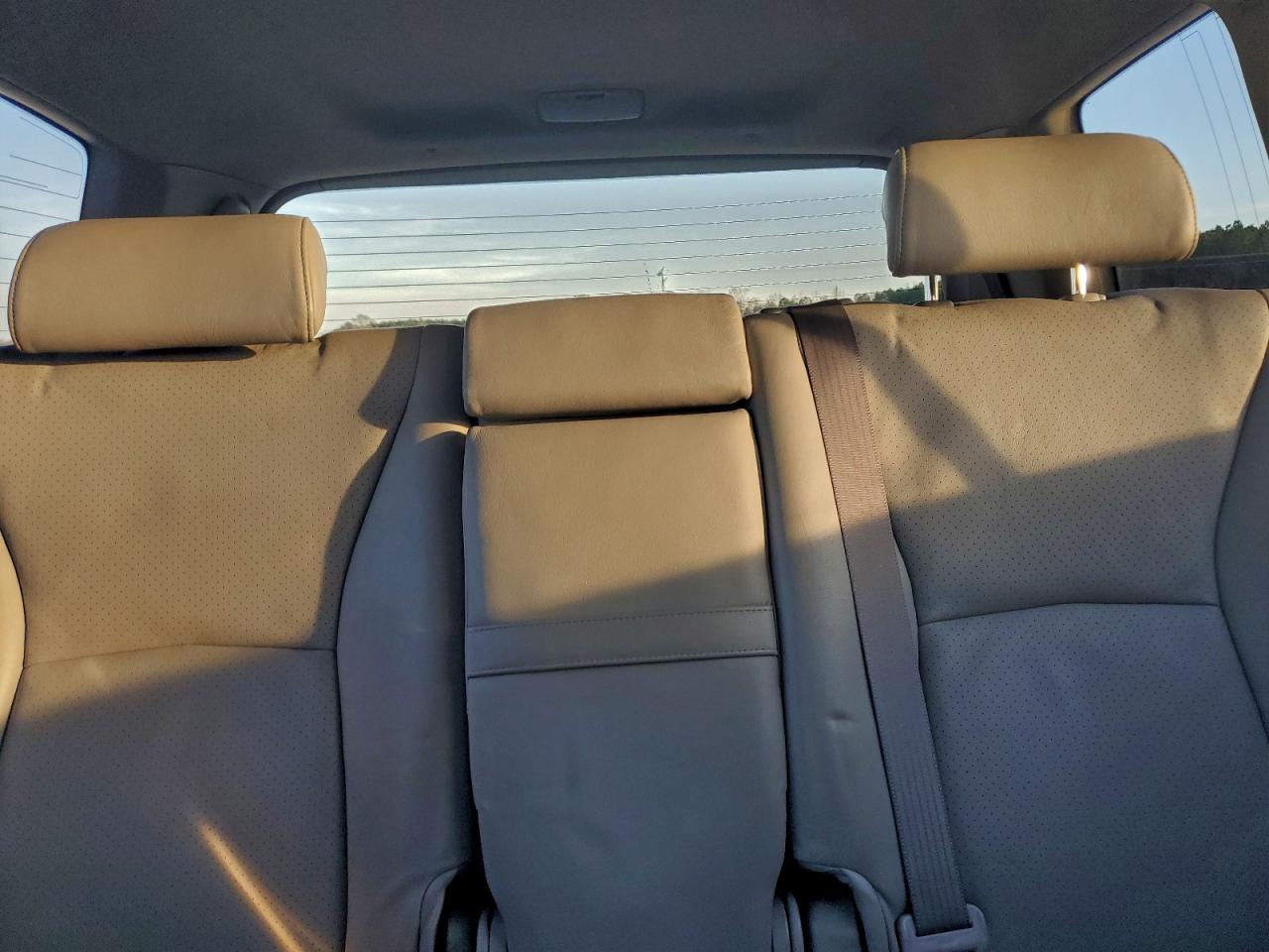 Toyota Highlander Sport Image 7