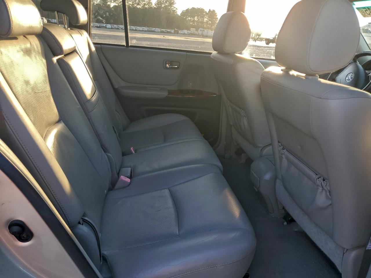 Toyota Highlander Sport Image 9