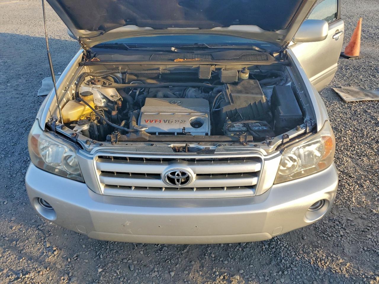 Toyota Highlander Sport Image 11