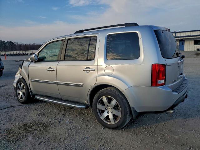 Honda Pilot Touring Image 2