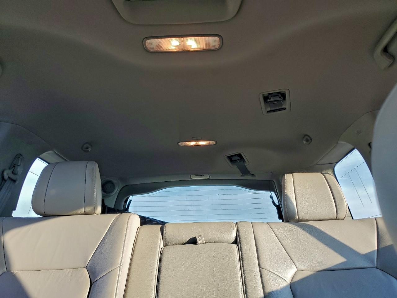 Honda Pilot Touring Image 8