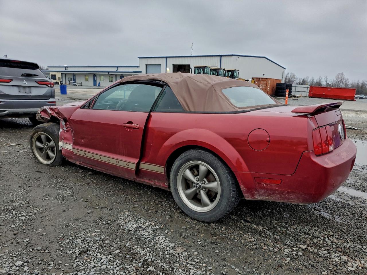 Ford Mustang Image 4